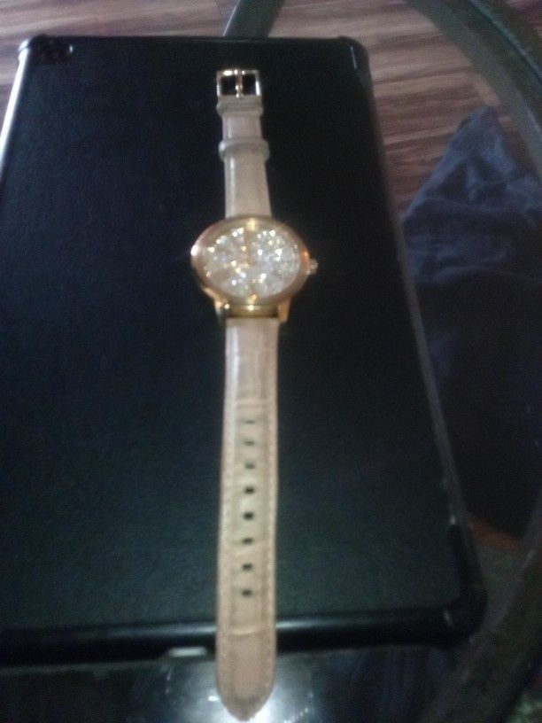 Woman's Michael Kors Watch (Needs Batteries)