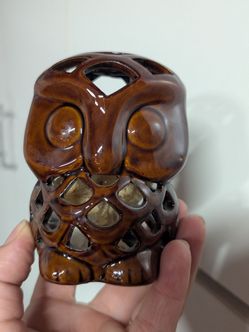 Cute ceramic potpourri owl.... hablo Espanol