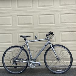 Trek 7300 FX Hybrid Bike – 24-Speed – 700c Wheels