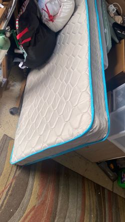 Twin mattress