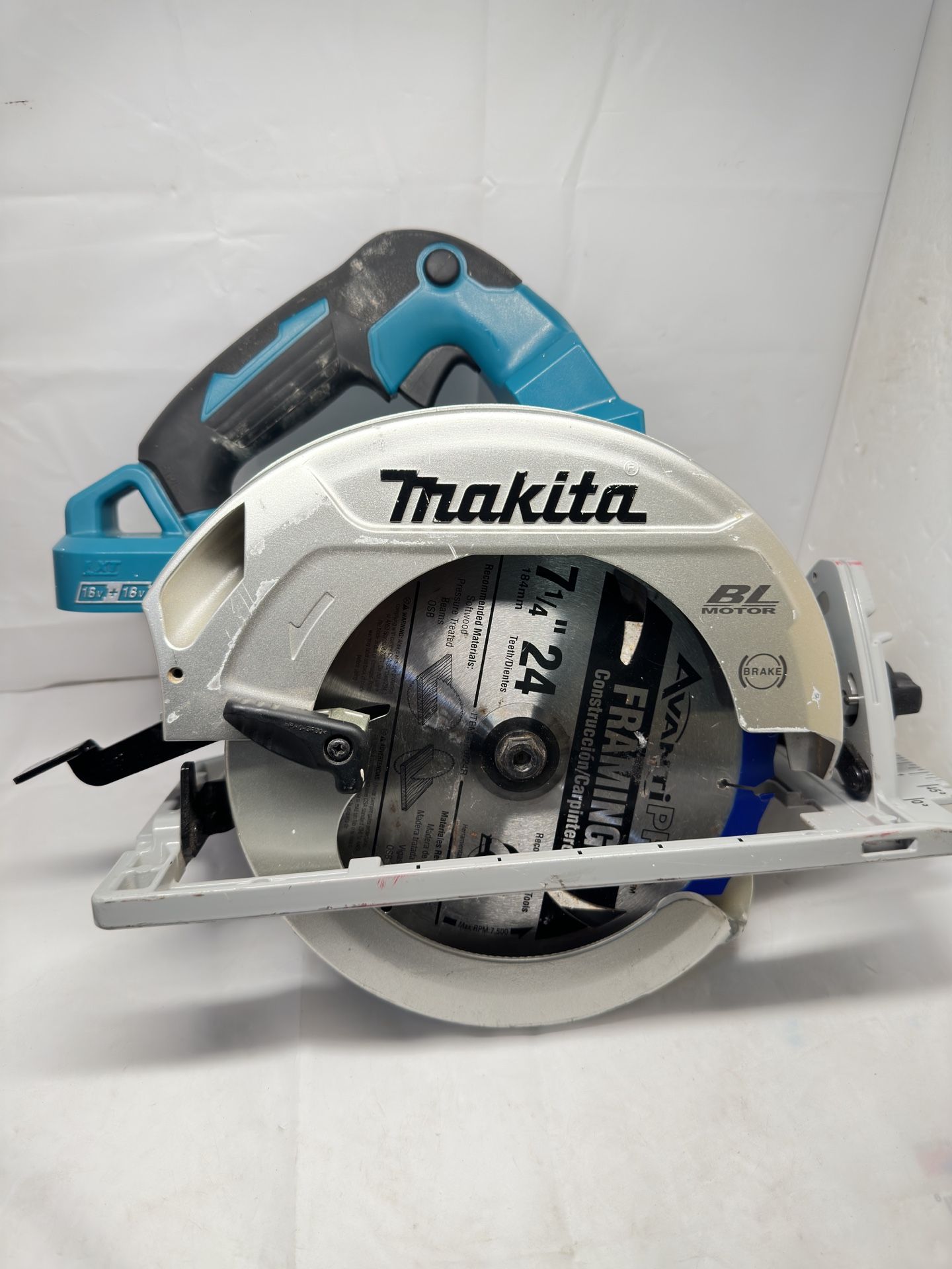 Makita XSH06Z 18V X2 36V LXT Brushless Cordless 1/4 Circular Saw