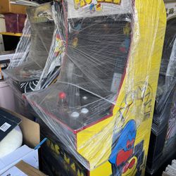 PAC MAN ARCADE WITH PEDESTAL INCLUDED