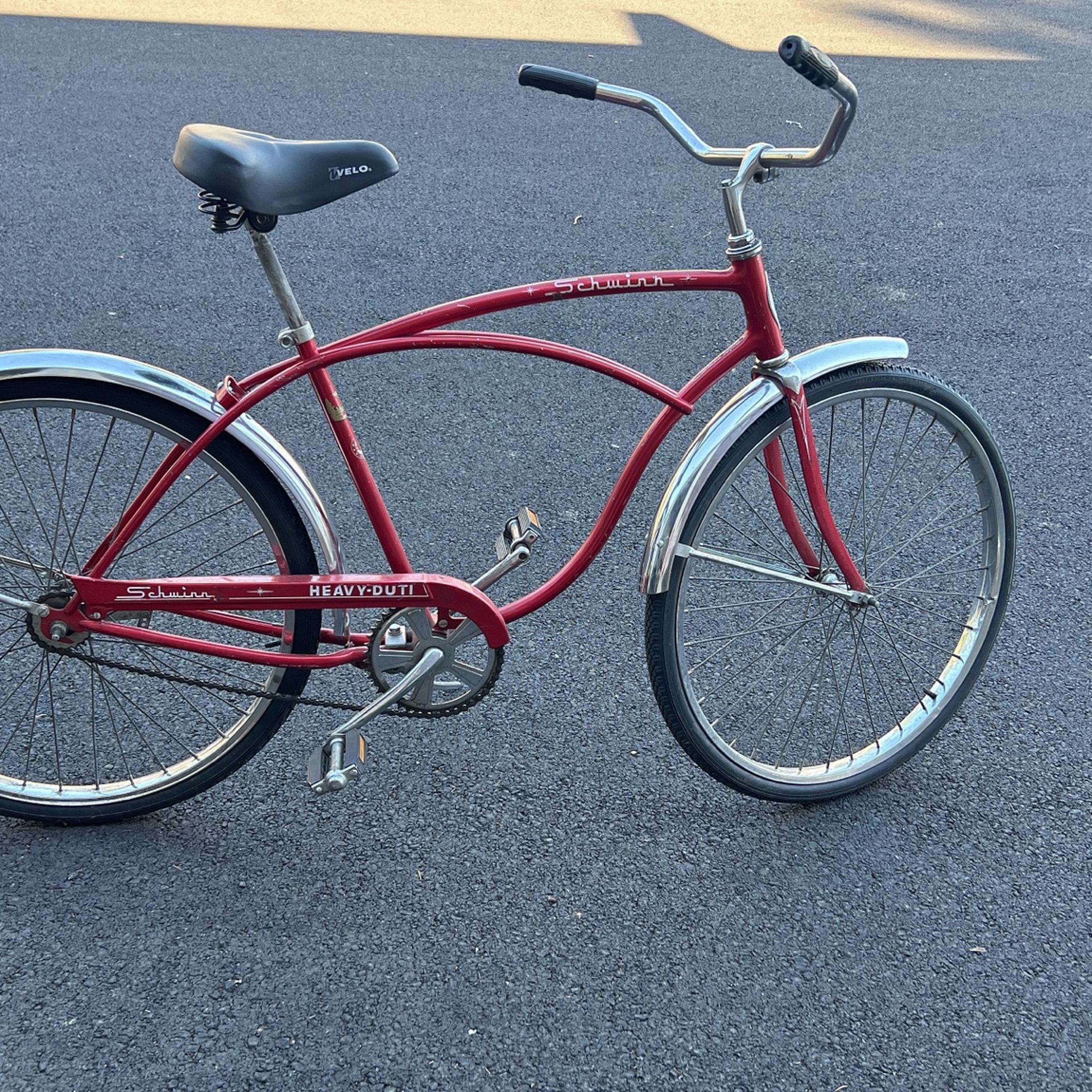 Vintage 1957 Schwinn ‘Heavy-Duti Cruiser Bike