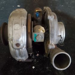 6.0 L FORD DIESEL TURBO