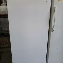 Ge Up Right Freezer 21cf 