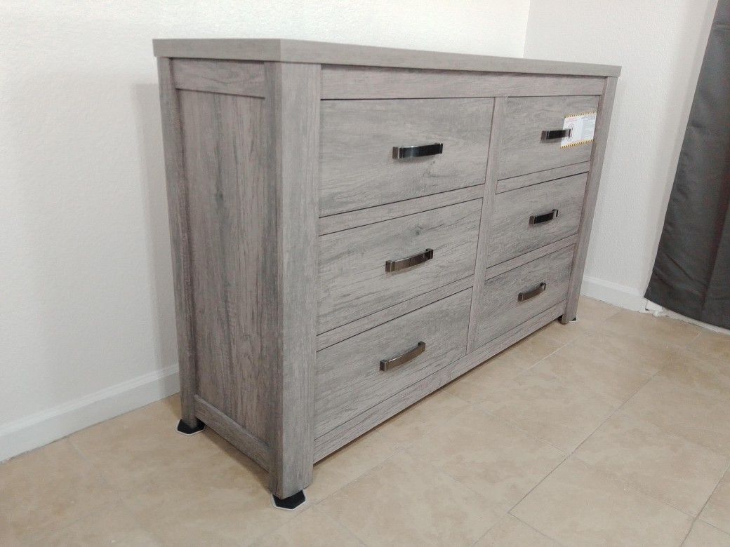 F5448 Poundex Dresser