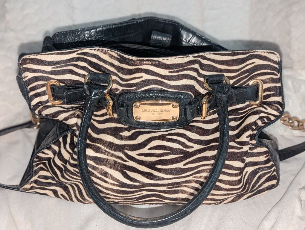 Michael Kors purse π