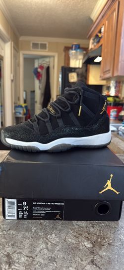 AIR JORDAN 11 Retro