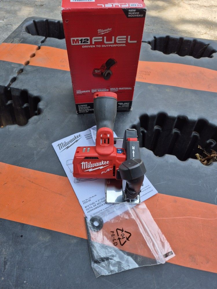 Milwaukee M12 FUEL 3 in. Cut Off Saw (Tool-Only)