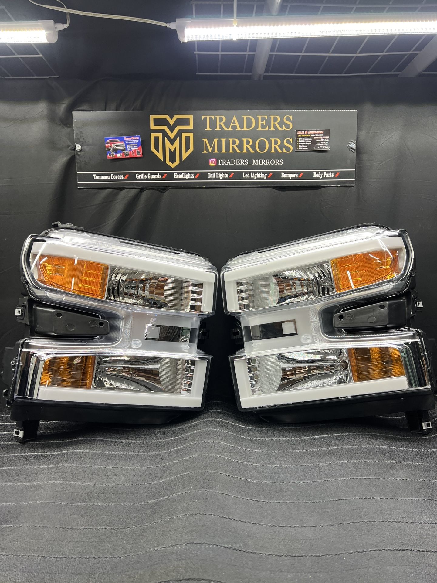 2019 - 2022 Chevy Silverado LED Headlights Chrome NEW