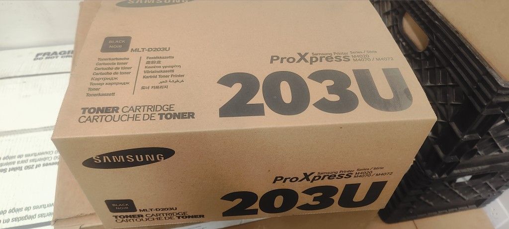 Samsung toner MLT-D203U 203U Black blk