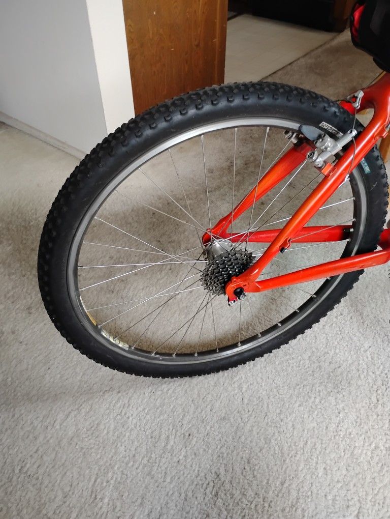 White Industries Hub and Mavic SUP117 wheel Front+rear wheel Sets
$185 EACH Wheel
Check my other ads for more parts