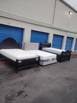 Full size bed bedroom mattress platform - delivery available