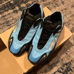 Yeezys Good Condition 