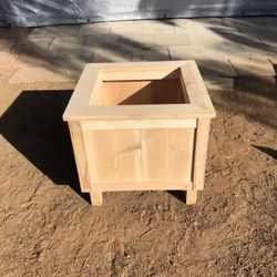 Cedar Planter Box 16”x16”x16”