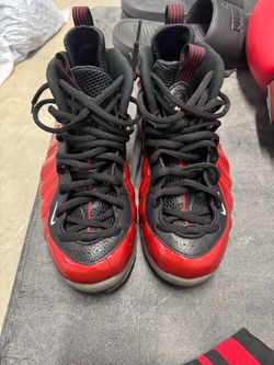 Nike foamposite shoes size 11 men’s