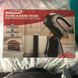 Brand New Stand And Hand Mixer 2 In 1