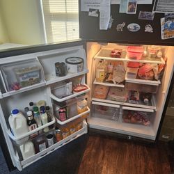 Kenmore Coldspot Refrigerator.