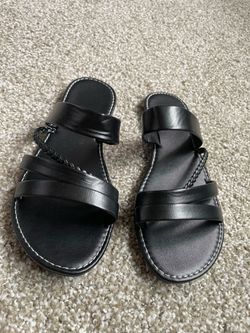 New size 41 EU 10.5 US women’s Dress Chacklas