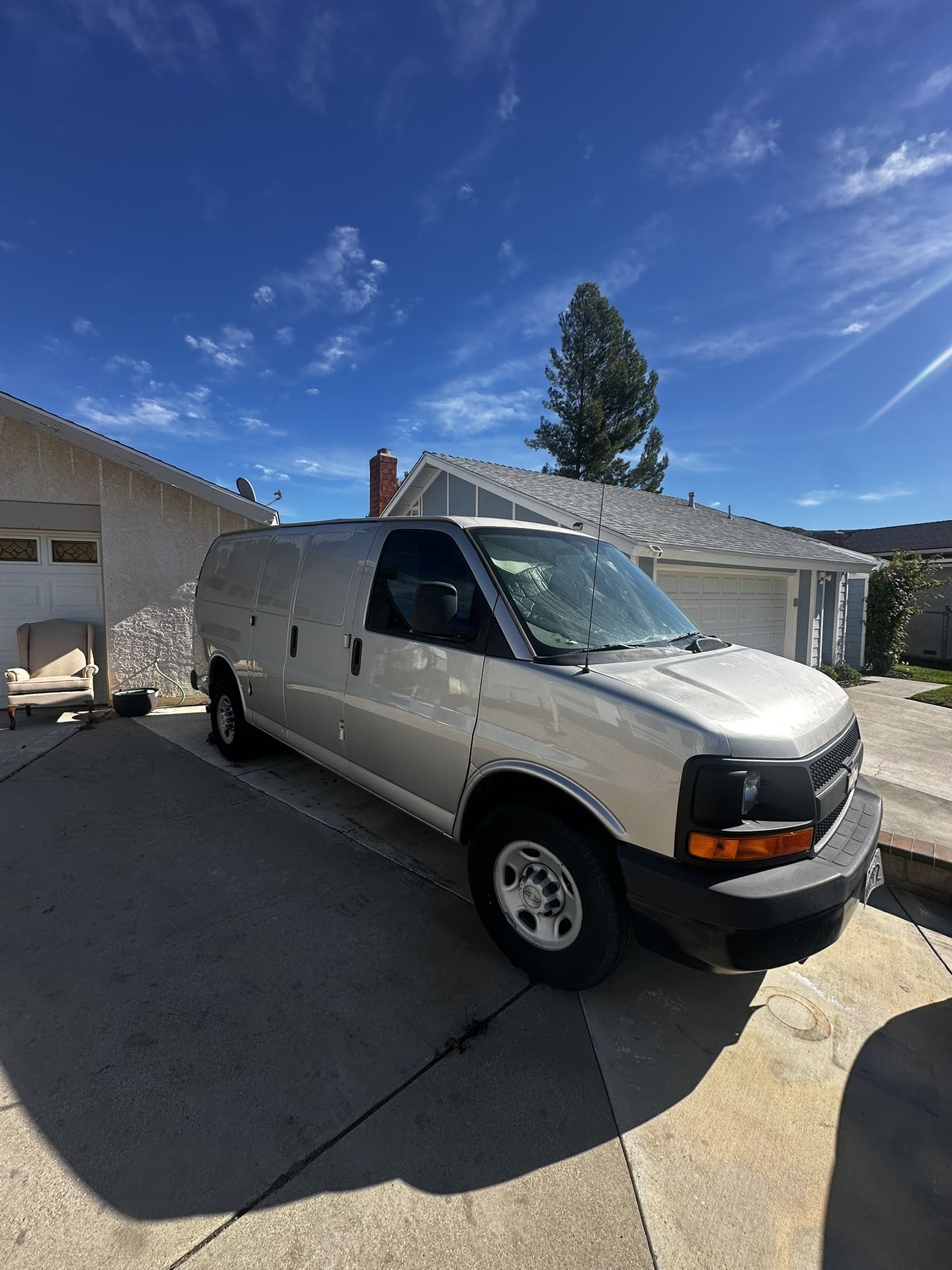 2008 Chevy Van 3500 V8 