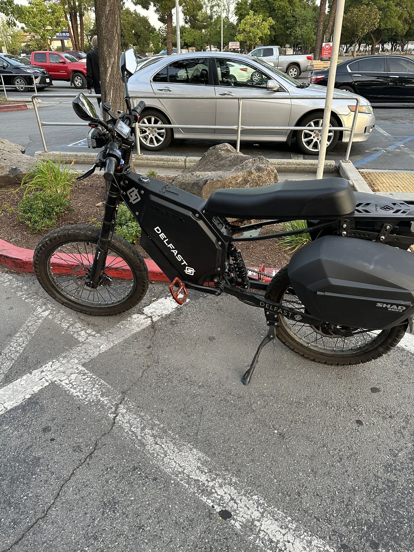 Delfast Top 3.0 50+ Mph E-bike Guineness 200 Mile Range