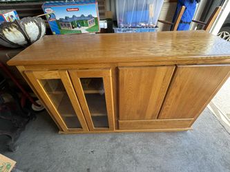 Video Game / Entertainment Center 