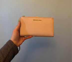 Michael Kors Wristlet