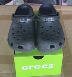 Black Crocs 