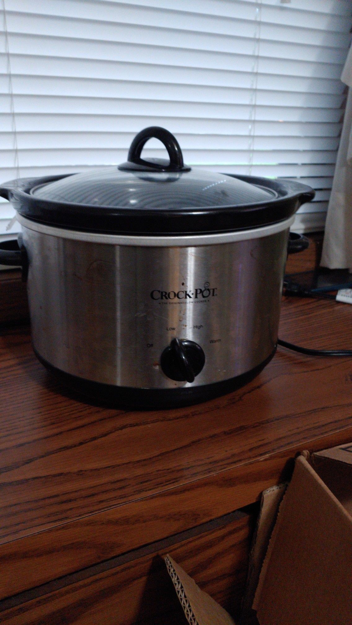 Crock pot slow cooker