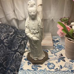 Vintage Porcelain  Statue Table Lamp 