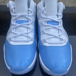 Jordan 11 Retro Low University Blue
