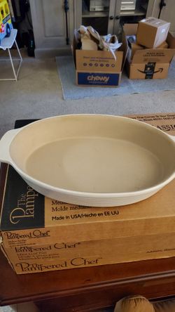 Pampered Chef Oval Baker