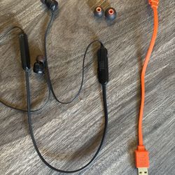 JBL Wireless Bluetooth Earbuds – Great Sound, Extra Tips Included