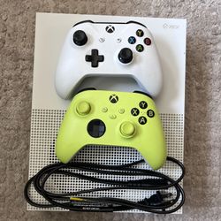 XBOX ONE S with 2 Controllers White And Green