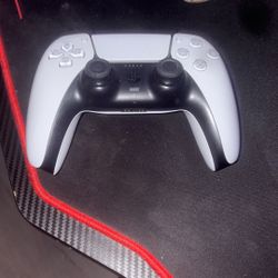 White Play Station Controller 