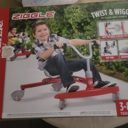 Radio Flyer Twist & Wiggle (Ages 3-8 years)