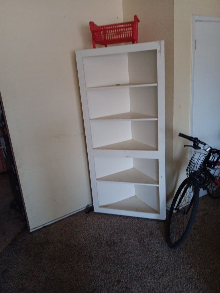 Shelving Corner