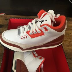 New Kid’s Air Jordan 3 Retro size 4.5Y/6W