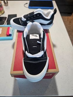 Vans Kids Knu Skool Blk/White (Size 13)