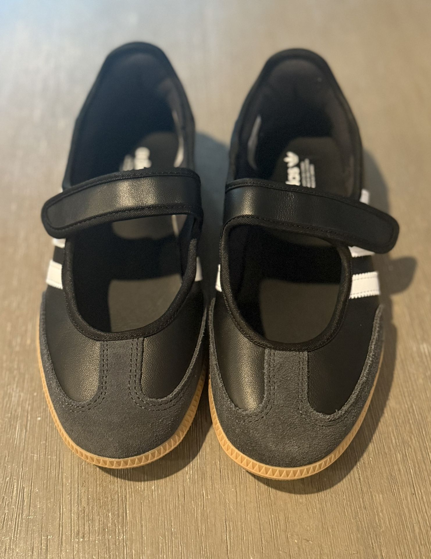 New Women’s 6.5 Samba Mary-Janes