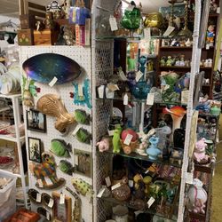 Come Shop at Fun Finds In Space #36 Downtown Puyallup At The 3rd Street Antique Mall