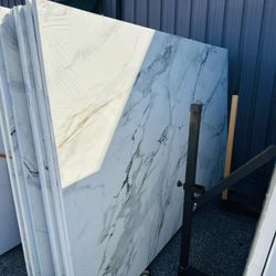 QUARTZ STONE SLABS SUPER JUMBO IN CALACATTA WHITE WITH BROWN VEINING 📏Each slabs cover  75.7 sq.ft, Thickness 3 cm 🔥Price $1149 per Slab🔥 