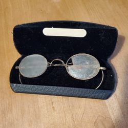 Antique Wire Spectacles With Case, Broken Lens