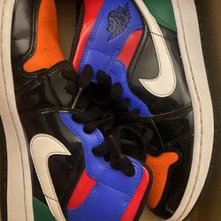 Boys Jordan 1s  Size 8