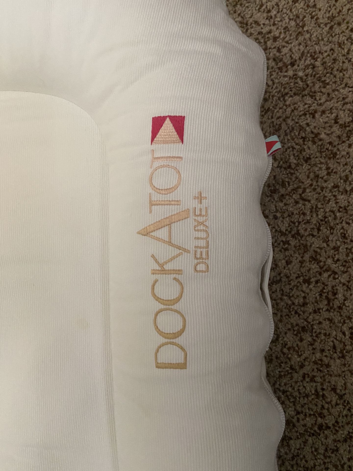 DockATot Deluxe - Baby Bed
