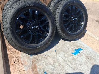 2026 NEW OEM ORIGINAL TAKEOFFS CHEVY SILVERADO TRAIL BOSS HD 2500 TIRES GOODYEAR ALL-TERRAIN 99.99 % DOT 4025 $ 1995