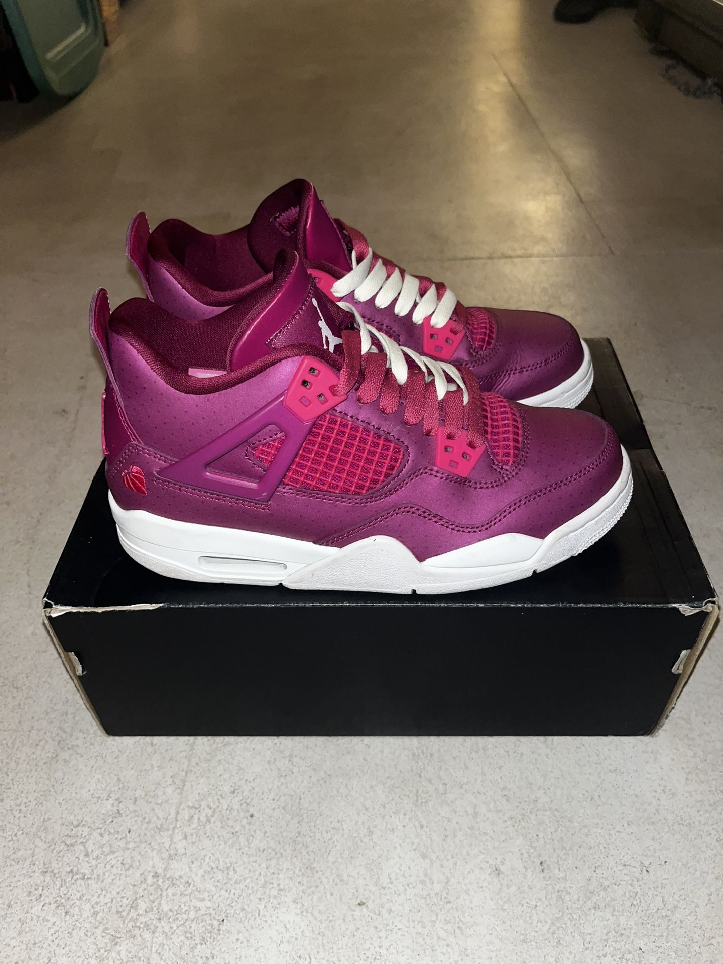 Jordan 4 Retro