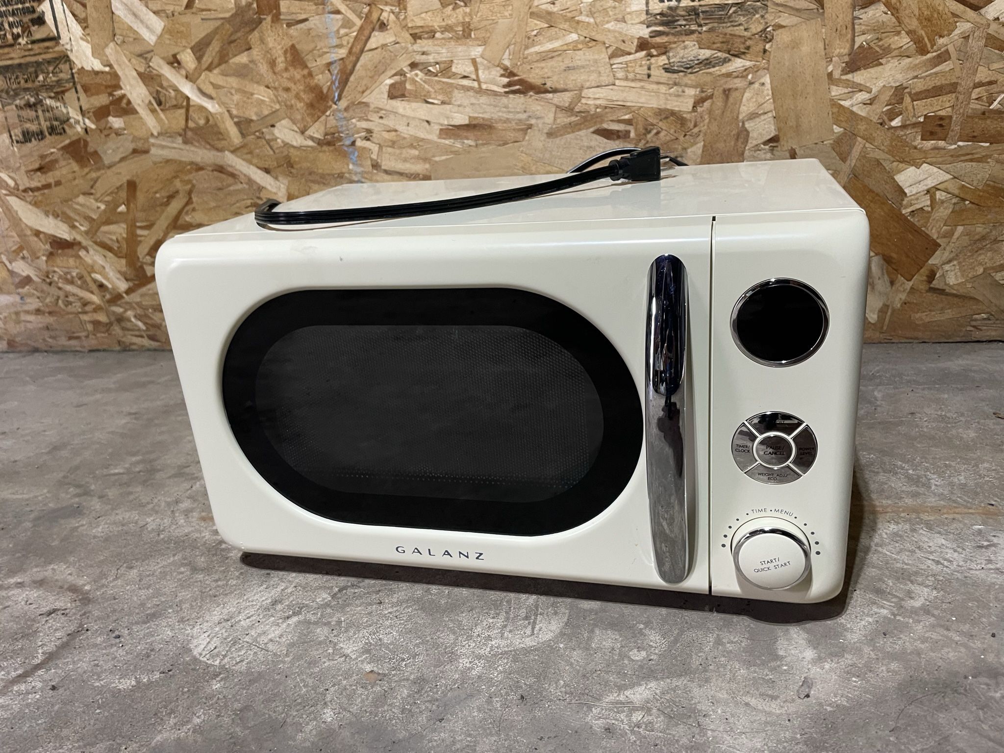 Galanz Vintage Microwave 