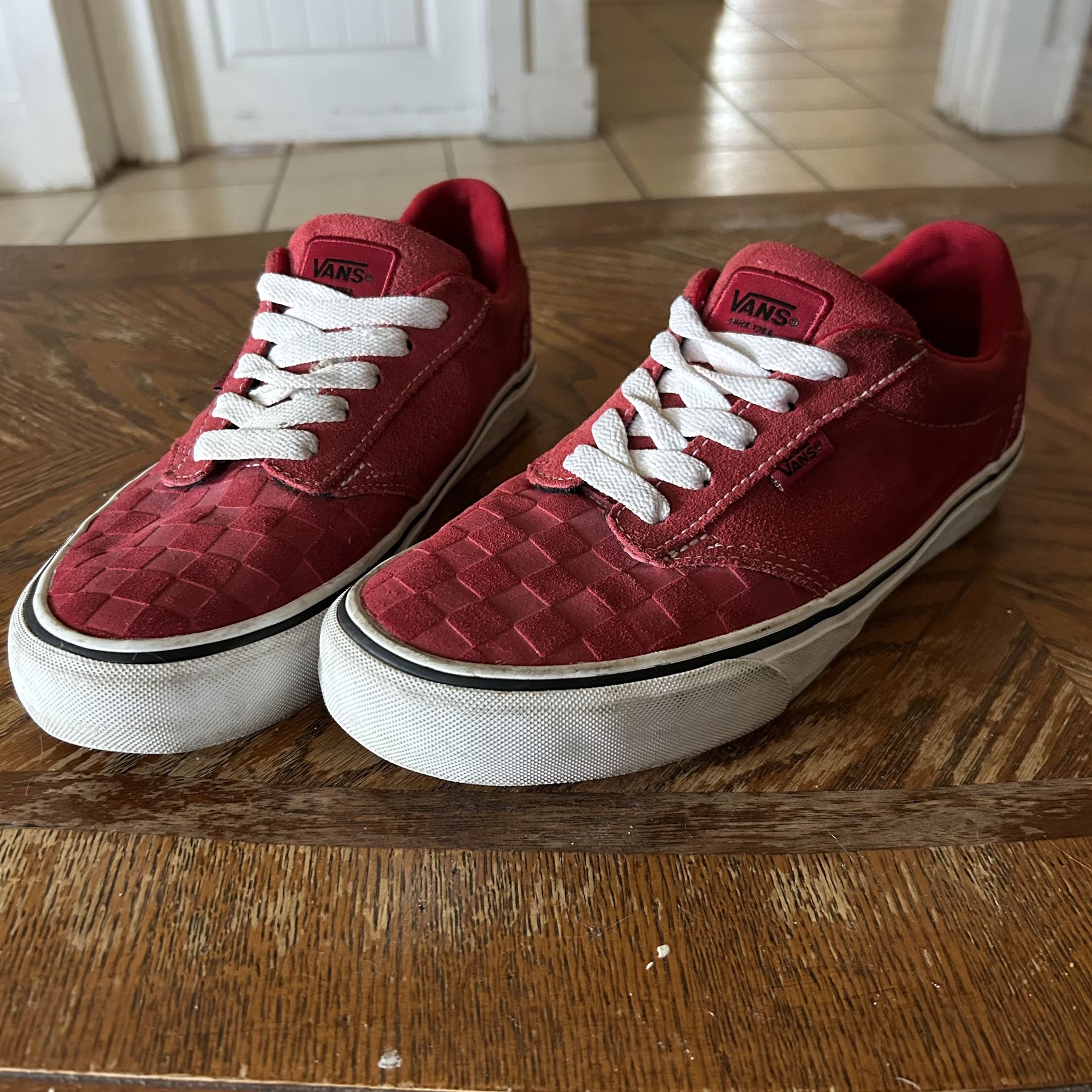 Vans atwood red checkered low top