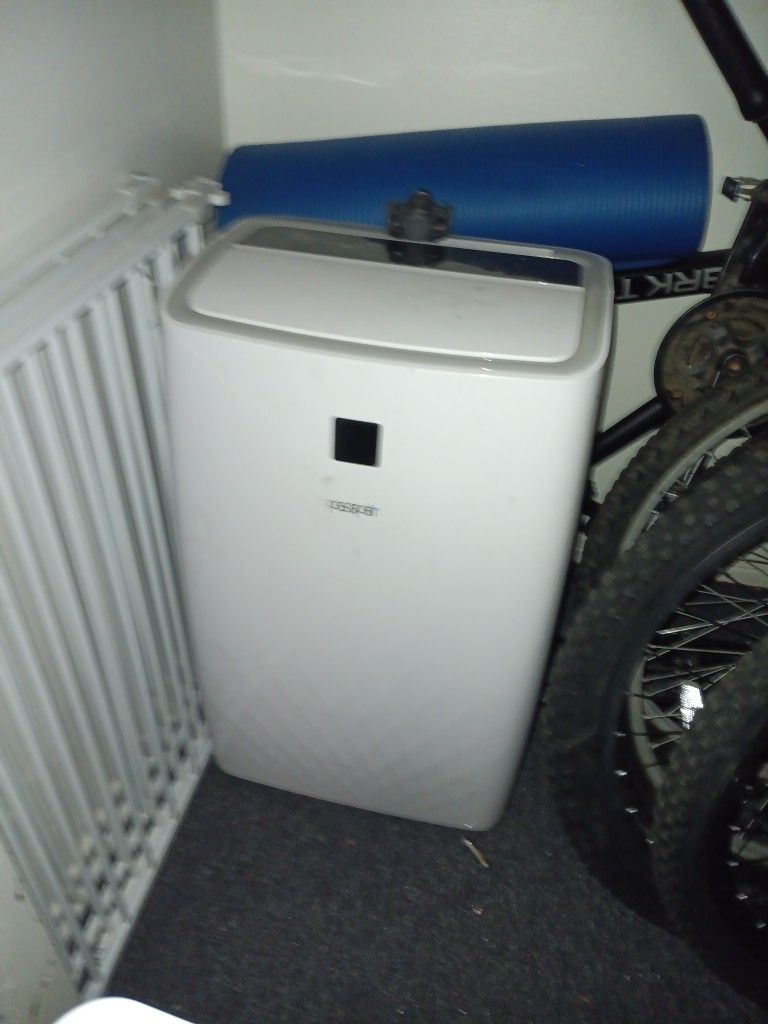 Portable AC & Dehumidifier